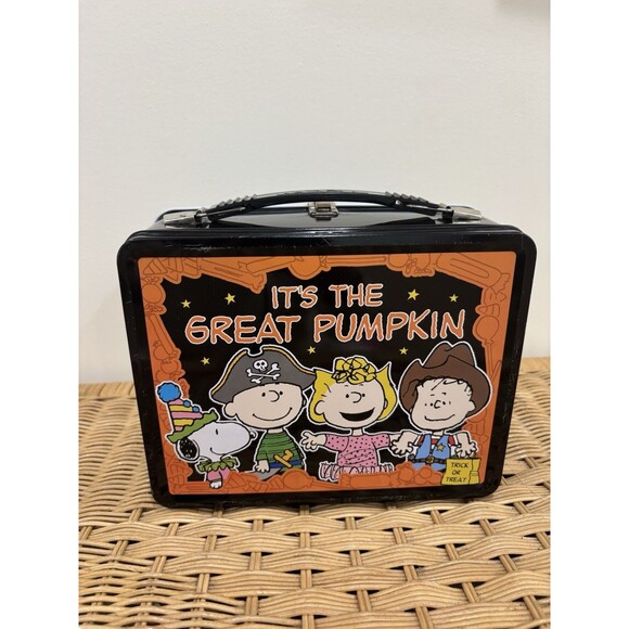 It's the Great Pumpkin Charlie Brown Happy Halloween Peanuts Lunchbox w/Thermos - Picture 3 of 14